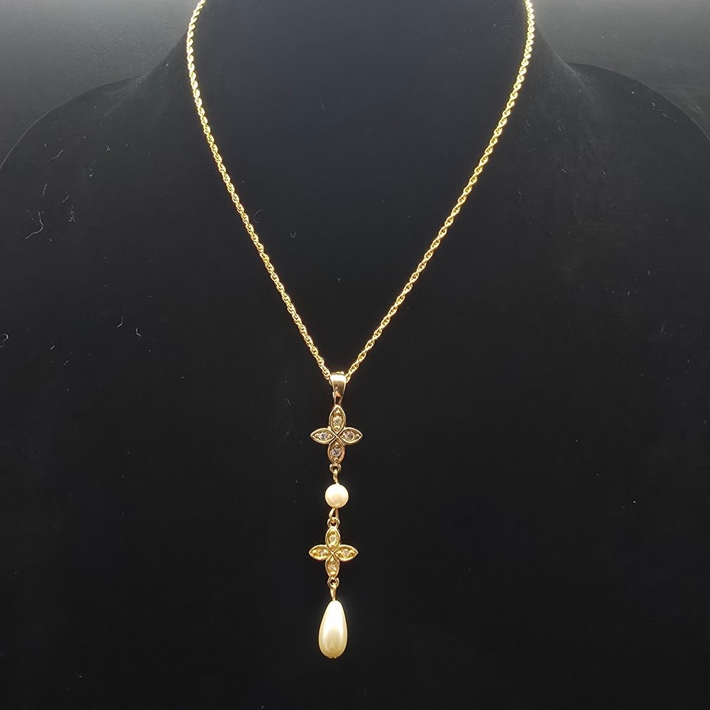 Avon Rhinestone Faux Pearl Pendulum Necklace Gold Tone Vintage Costume Jewelry